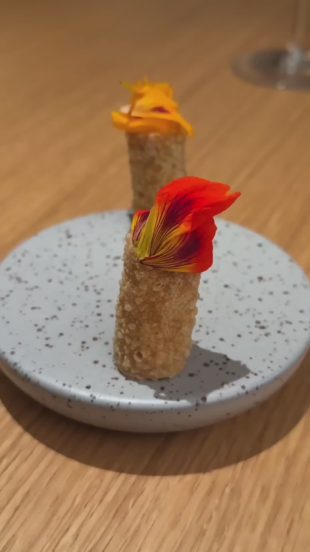 En fine dining restaurant gjemt i Latvias skoger Pavāru Māja – slik opplevde vi det