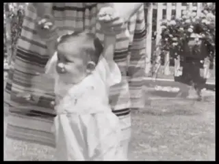 Your Movie Camera And How To Use It  (1948)