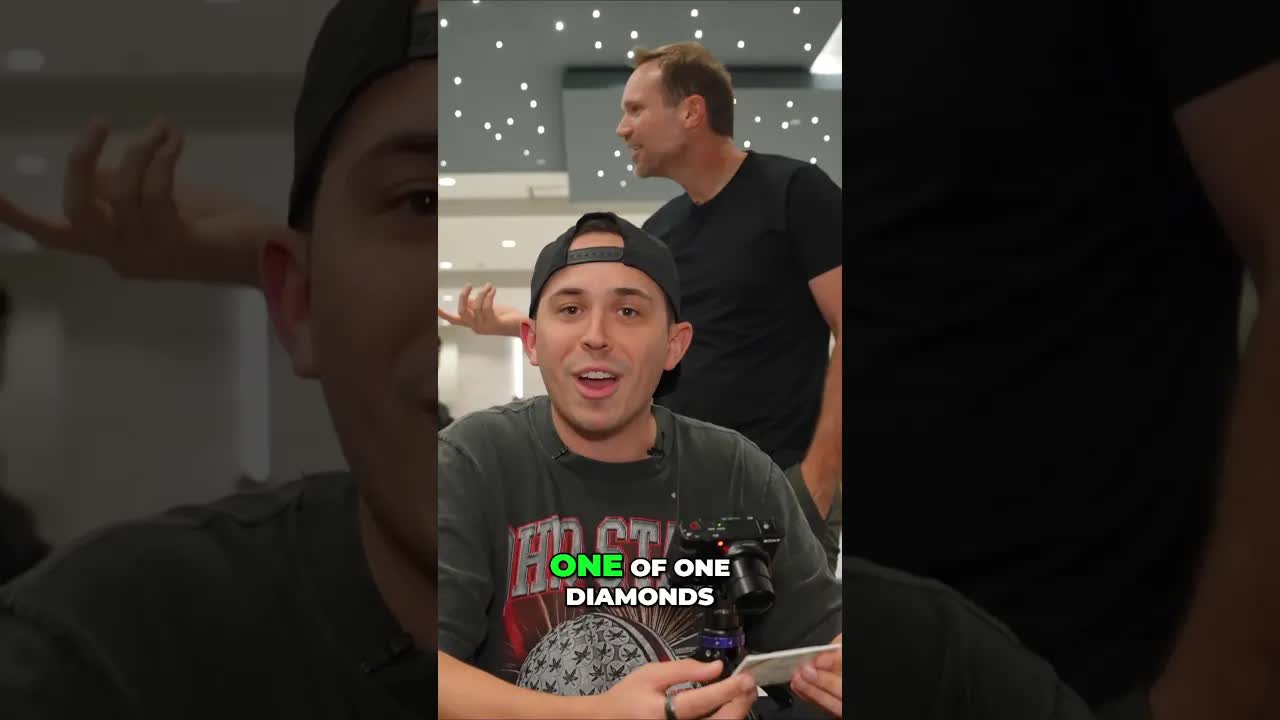 They pulled the 1/1 Aaron Judge with REAL DIAMONDS in it 😳💎