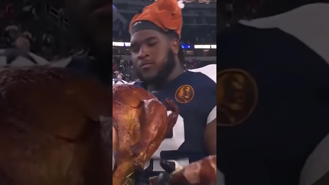 #Cowboys Jake WHOLE HAND IN THE TURKEY!!!
