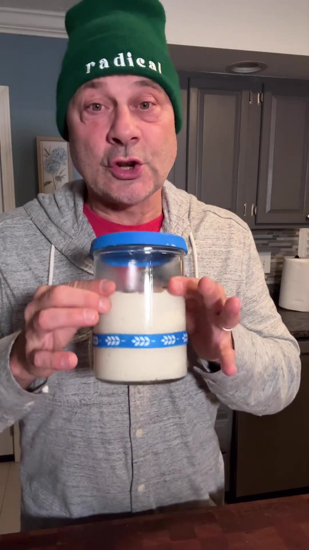 Best practices for storing and maintaining sourdough starter