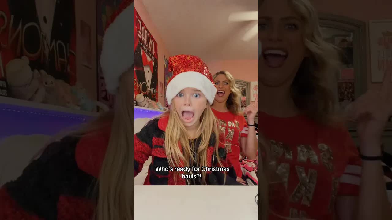 MERRY CHRISTMAS EVE!! ❤️💚 #christmas #christmaseve #santa