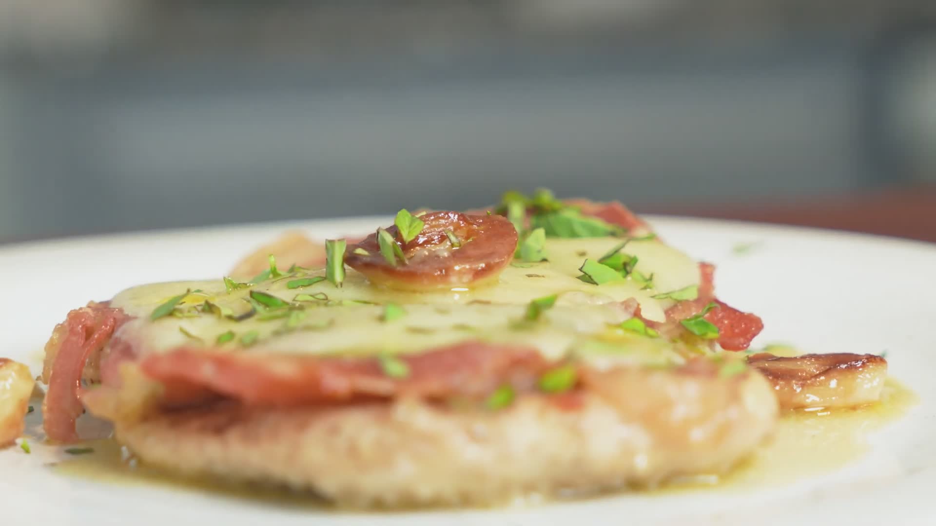 Simple chicken saltimbocca dinner