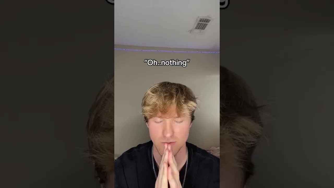 Me praying quietly before I eat #relatable
