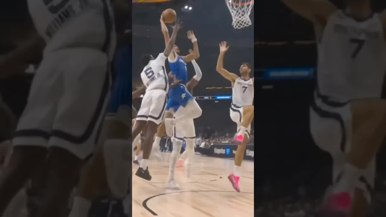 Anthony Black with the poster dunk of the YEAR 🤯 #nba #dunk #nbahighlights