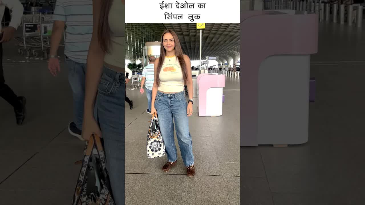 Esha deol simple look #bollywood #eshadeol #shortsvideo