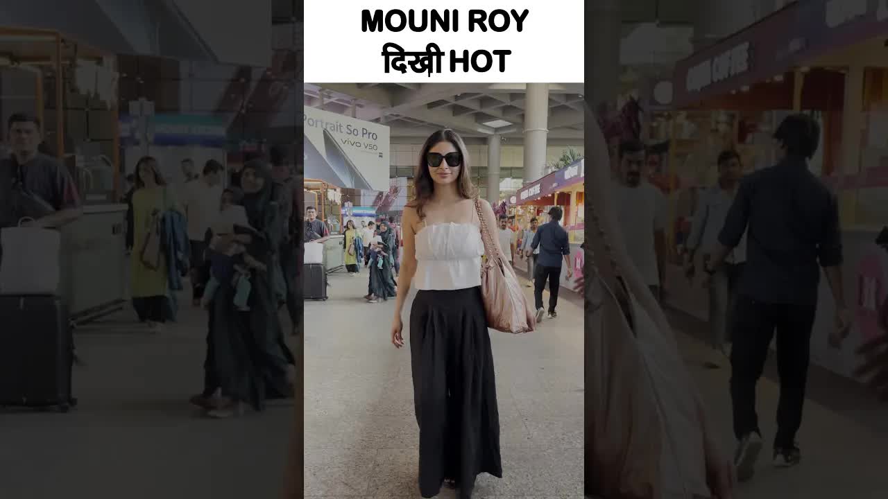 Mouny Roy looked hot #bollywood #mounyroy #shortsvideo