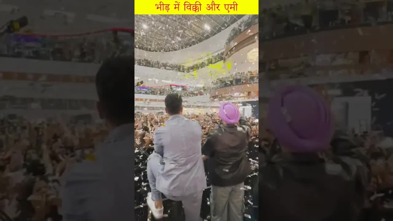 Fans ke beech Vicky #vickykaushal #shorts