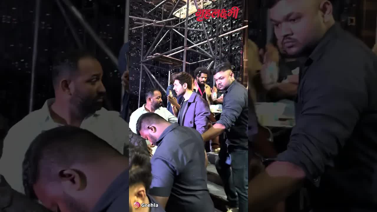 Kartik Aaryan's look at event #grehlakshmi #kartikaaryan #shorts