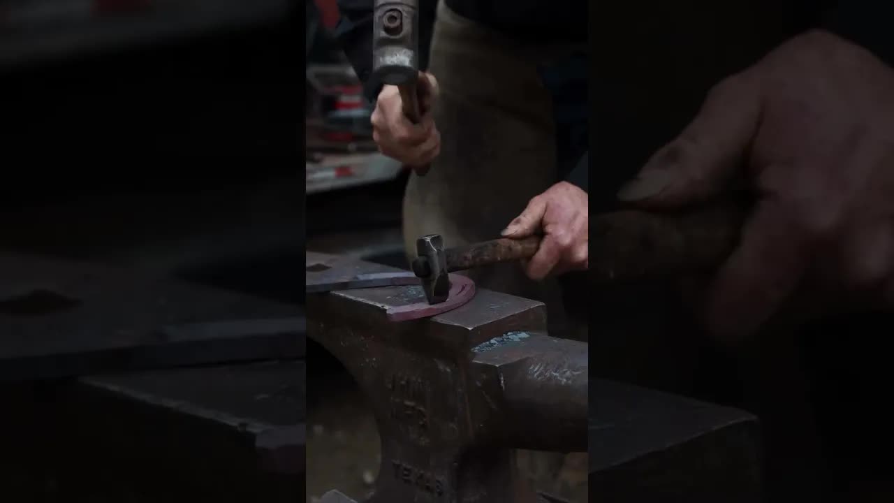 Principal Farrier Seth Noble makes forging look easy 😮‍💨
