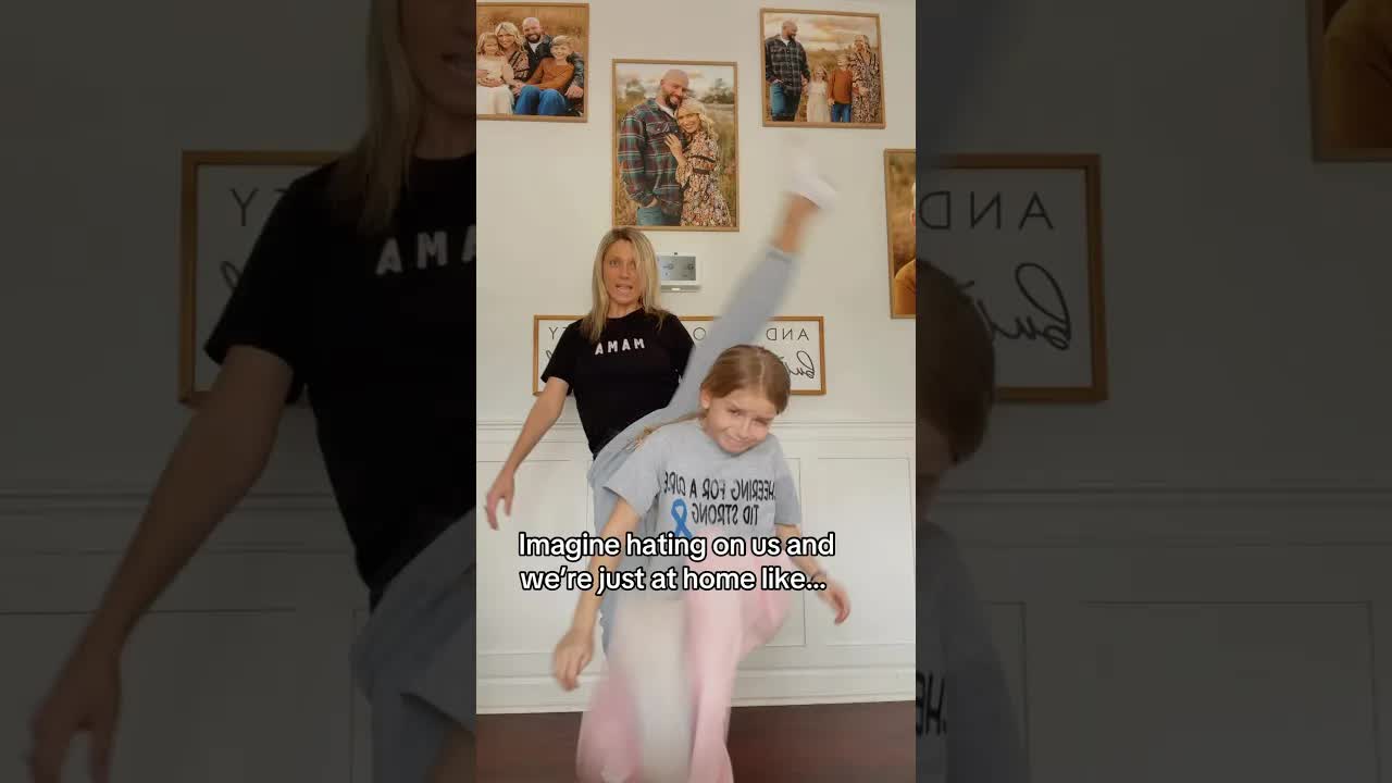 Can the bus take us to 500k SUBS?!? 😍🙌🚌 #dance #trend #shorts