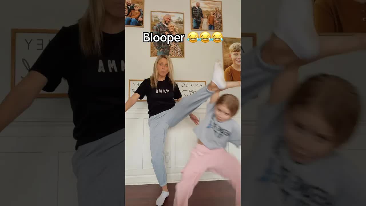 It gets funnier every time I watch it 😂😂😂😂 #trend #dance #shorts