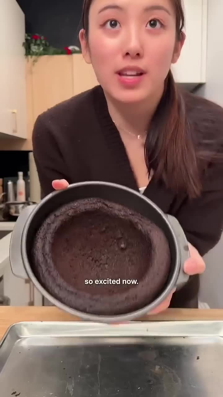 Unexpected baking situation that defies explanation